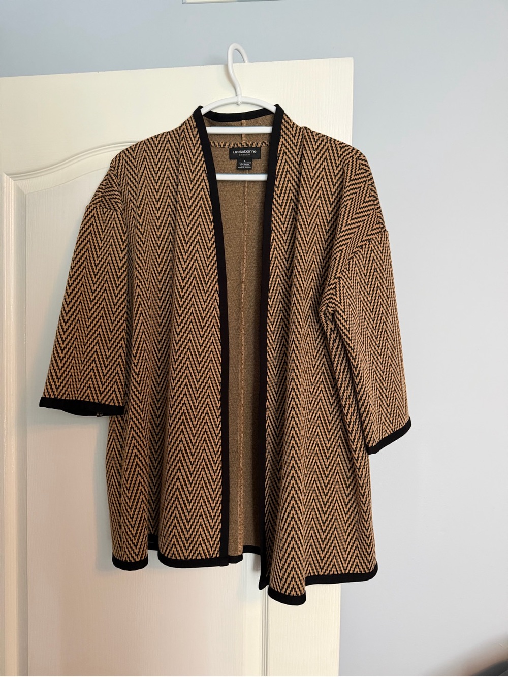 Liz Claiborne Tan Chevron Open-Front Cardigan with Black Trim